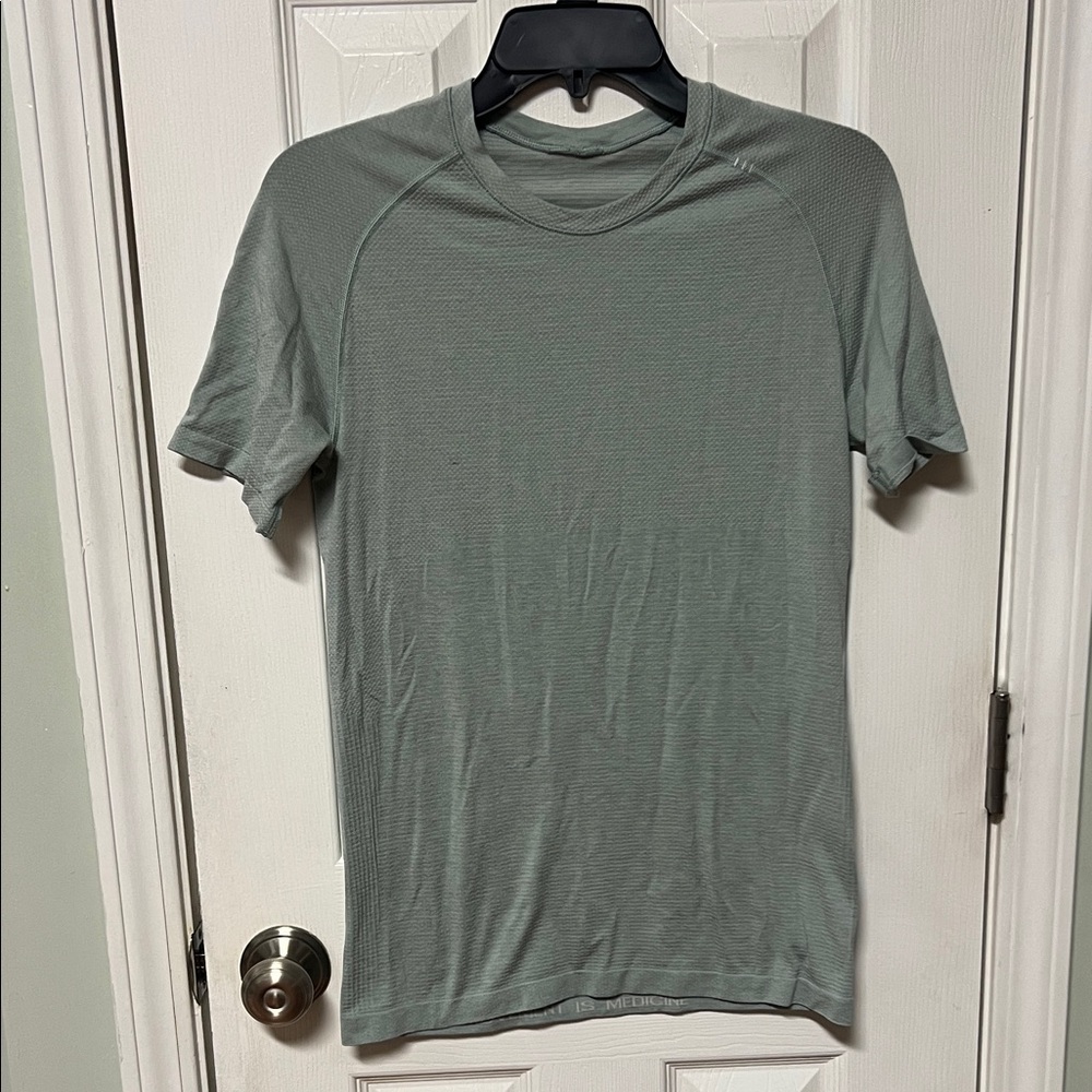 Lululemon Men’s Mint Green Metal Vent Tee